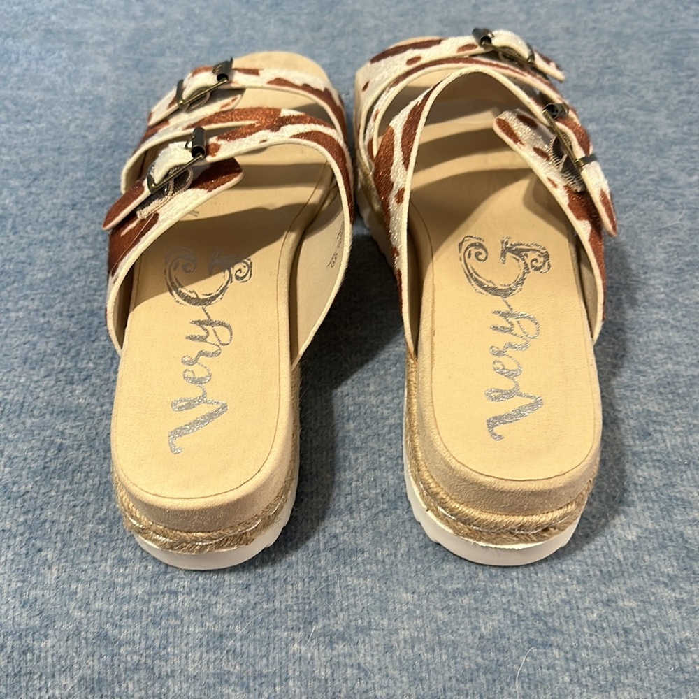 Very G Size 11 Strappy Faux Hide Platform Sandals with Buckles in Brown … - Picture 4 of 8